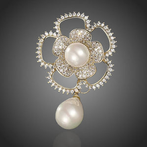 brošňa kvet s pravou perlou