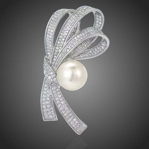 Brošňa luxusná trojmašla s perlou Kallamea