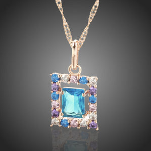 Náhrdelník s modrými zirkónmi Donelleta