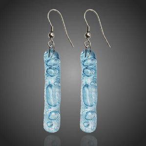 originálne náušnice zo skla tyrkysové bublinkové dlhé