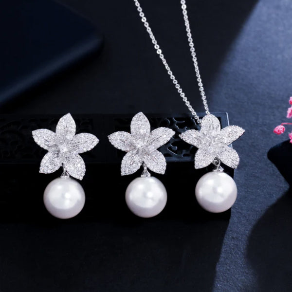 set s kristalovymi oerlami s kvetmi