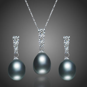 Set s čiernymi riečnymi perlami Adonittina