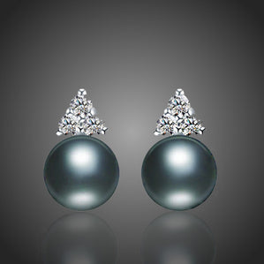 Náušnices čiernymi riečnymi pelrami Guida