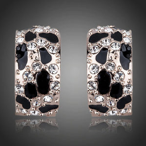 náušnice s leopardím vzorom zlaté