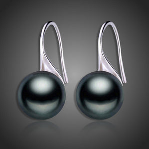 Náušnice s čiernymi riečnymi perlami Alda