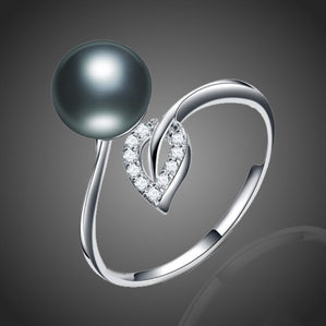 Prsteň s čiernou riečnou perlou Lanzanita